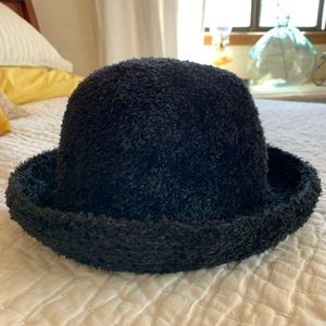 Black fuzzy Boater/Bucket Hat